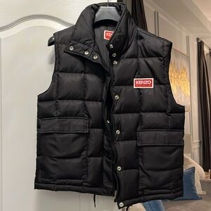 Kenzo Black Puffer Vest Used a little pristine excellent condition like new